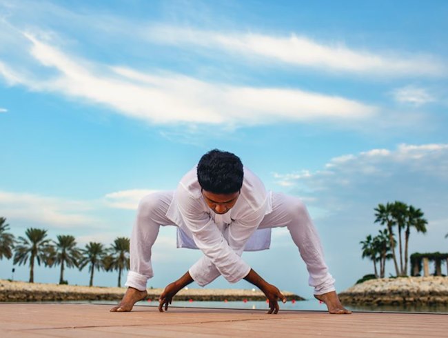 DETOX & DESTRESS YOGA WITH VISHNU